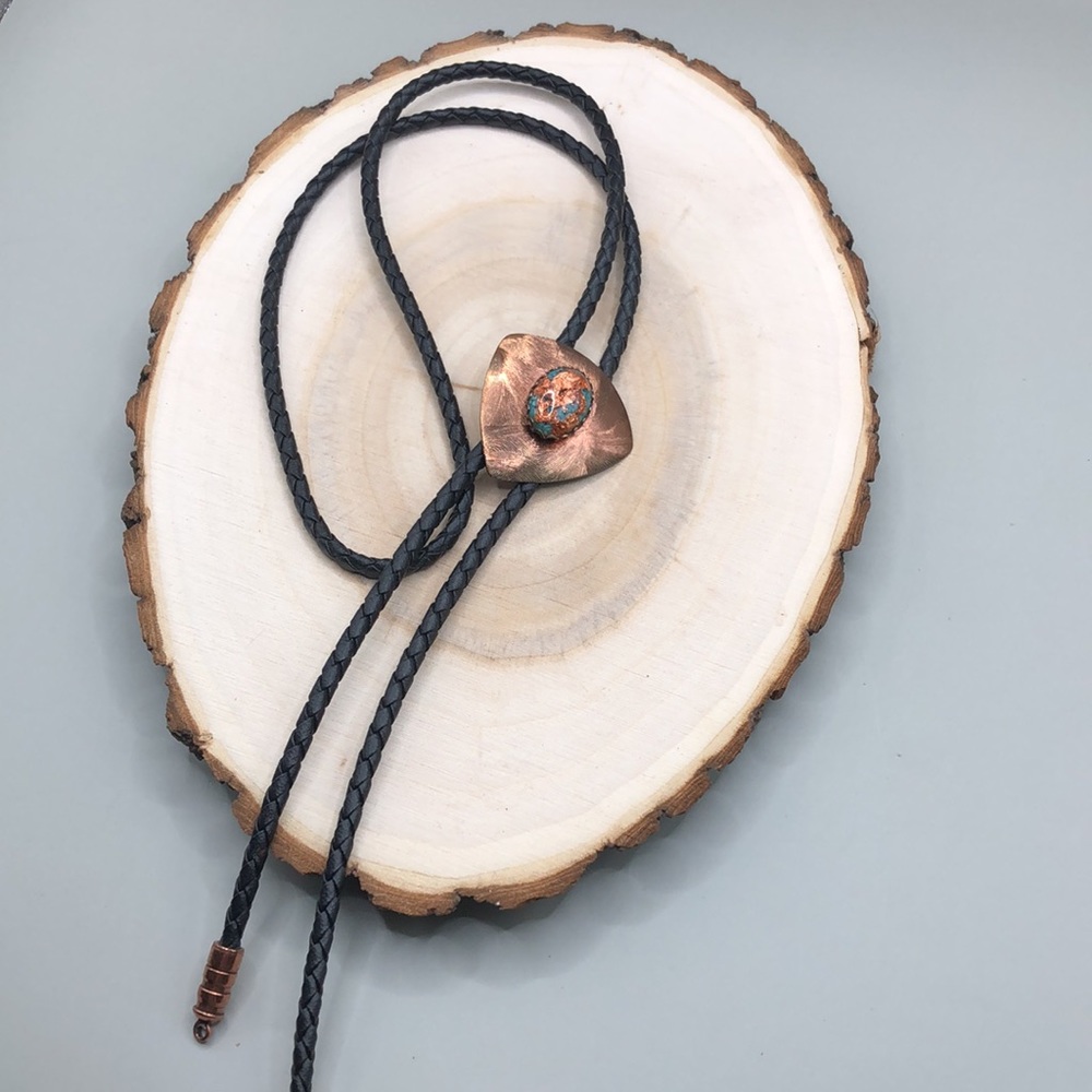 Unisex southwestern bolo tie necklace statement